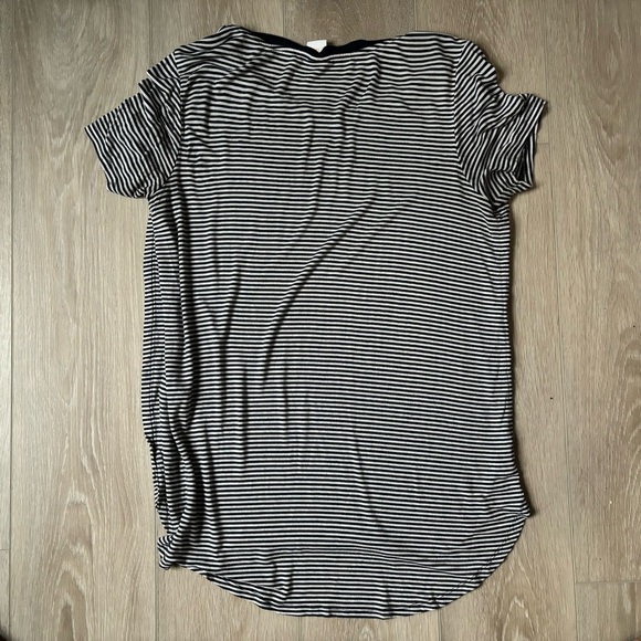 Lole oversized navy and white striped tee - Picture 2 of 5